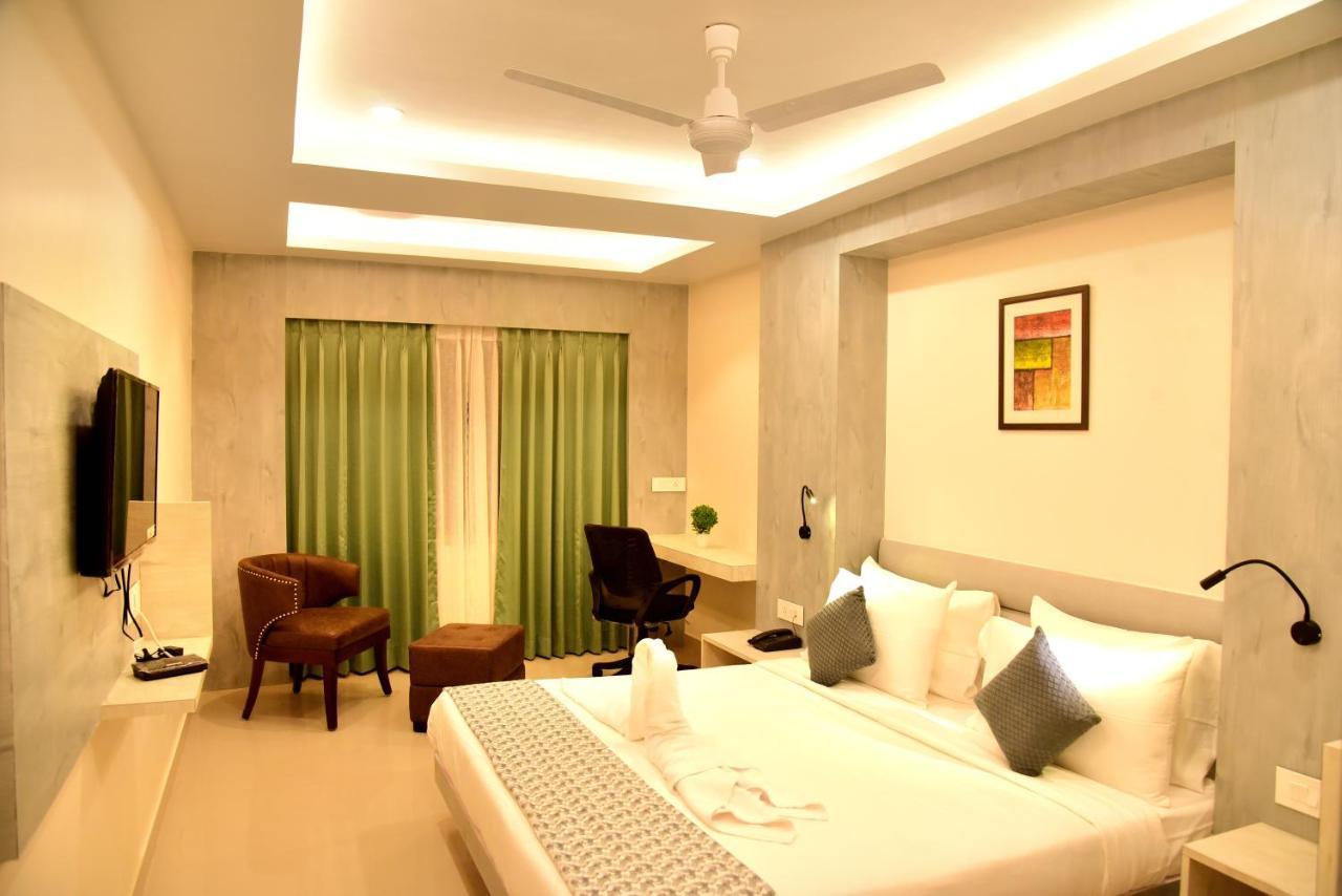 Hotel Rishiraj, Nagaon Nagaon  エクステリア 写真
