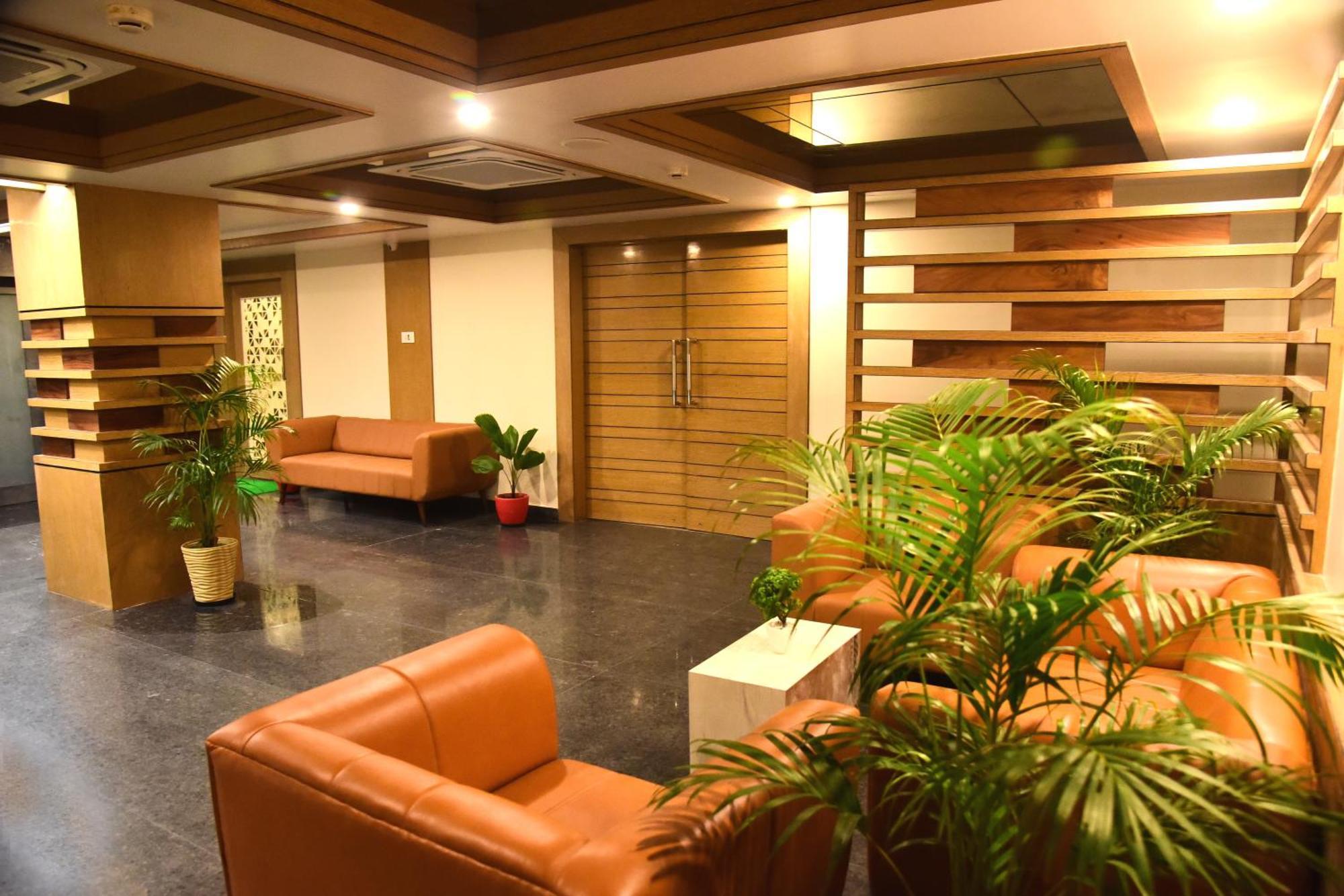 Hotel Rishiraj, Nagaon Nagaon  エクステリア 写真