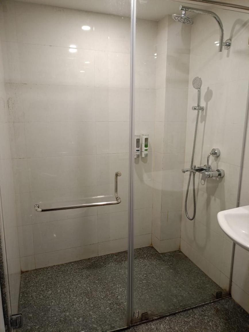 Hotel Rishiraj, Nagaon Nagaon  エクステリア 写真